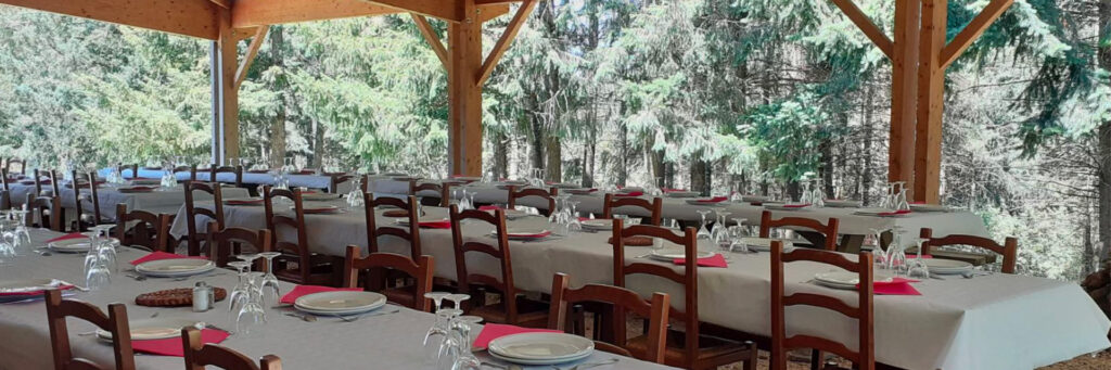 terrasse de la ferme auberge de gages